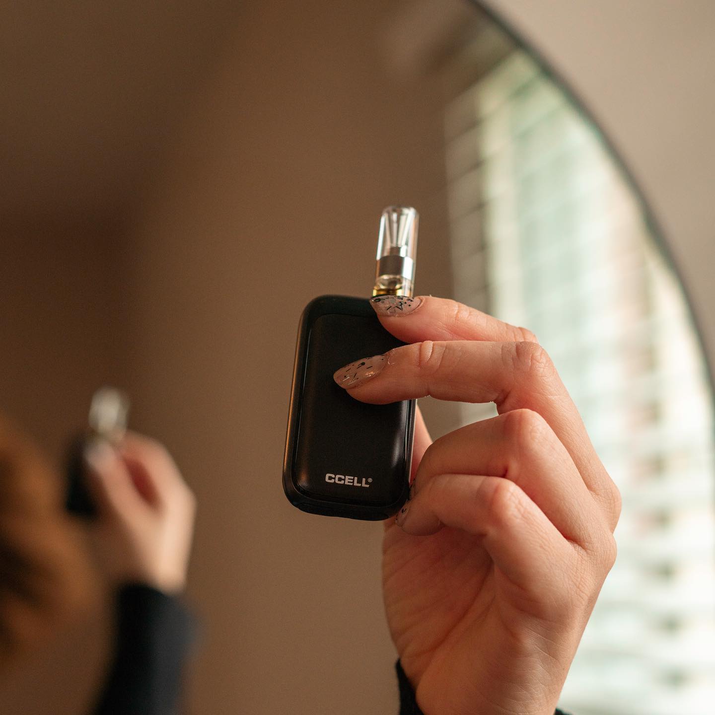 Rizo | Dual Temp Palm-Fitting Battery